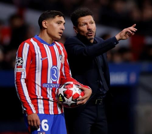 32！皇馬上演大逆轉，生擒馬競，巴爾韋德遭紅牌罰下，引發(fā)爭議