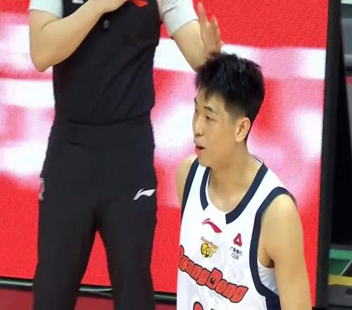 確認(rèn)不打了！廣東最大對(duì)手慘遭重創(chuàng)，保送杜鋒躺進(jìn)積分榜前四！