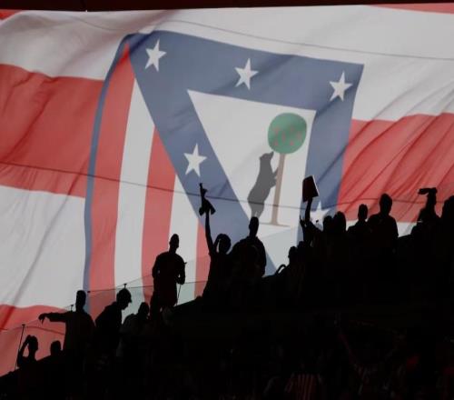 阿斯：馬競有500多名球迷前往伯納烏觀戰(zhàn)，全程受到安保管控