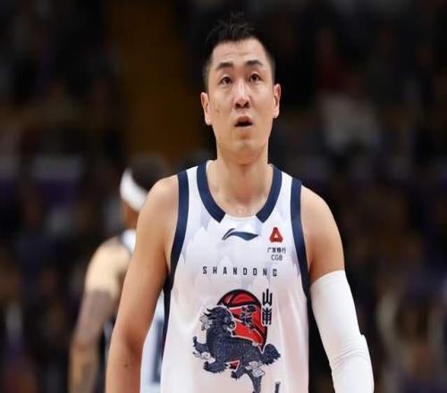 四川男籃33分慘敗山東迎來(lái)29連敗，高詩(shī)巖化身于德豪盡力了