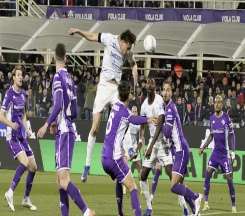 全場被動藍(lán)黑軍團(tuán)再丟分，齊沃的好意，為何成了國米的毒藥