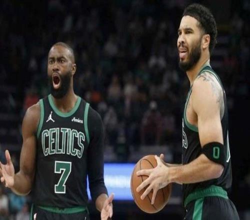 塔圖姆傷愈復(fù)出！布朗攤牌交底：綠軍還得靠咱哥倆帶飛！