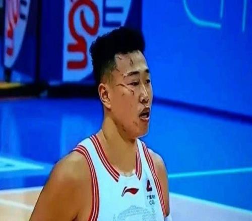 CBA勞模！出場(chǎng)時(shí)間聯(lián)盟第2，三分球命中數(shù)聯(lián)盟第1，得分本土第2