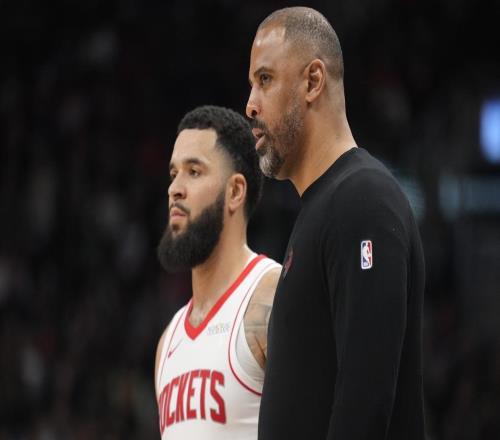 休戰(zhàn)1個月！火箭場均2+1大閘復出，勝任5位置，烏度卡迎完整陣容