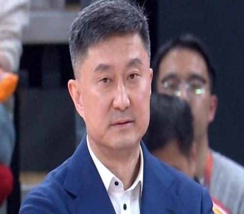 可怕的不是广东输16分,而是杜锋赛后的发言,看不到希望!