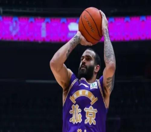 里勒救了張慶鵬！獨(dú)砍46分鞏固排名，球隊(duì)臨場(chǎng)+攻守仍是槽點(diǎn)！