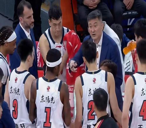 廣東男籃連敗，內(nèi)線再次被爆北京男籃爆冷輸球，遼寧18分大逆轉(zhuǎn)