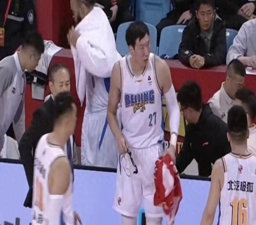 周琦罰球8中0，看媒體專(zhuān)家怎么說(shuō)！北京記者倒戈，建議開(kāi)除國(guó)家隊(duì)