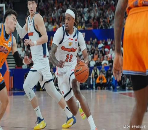 一場9781，上海打崩廣東隊！籃板狂輸26個，崔永熙空砍14分