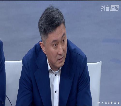 廣東慘敗揪出最大禍?zhǔn)?！大輸籃板26個(gè)，是他拒絕簽高大外援坑球隊(duì)