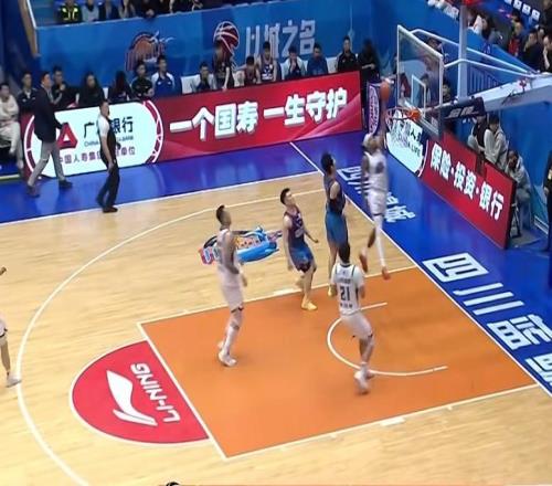 勝不足喜，仍需警惕！5人得分上雙，山東33分大勝四川