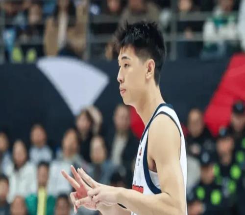 輸上海崔永熙成唯一遮羞布！狀態(tài)漸入佳境，攻守都有貢獻(xiàn)！