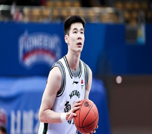 曝山东男篮有大动作!全力追求全明星前锋,愿意给顶薪合同