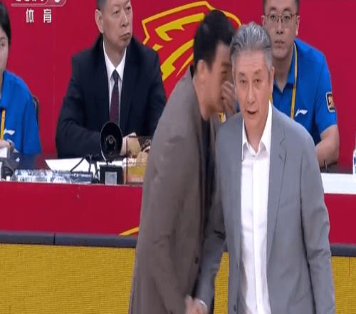 15分逆转！广厦31淘汰深圳与上海争夺总冠军