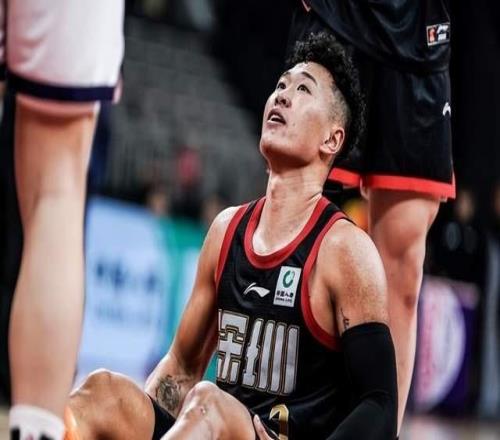 孙铭徽王者归来，贺希宁独木难支！广厦3比1晋级总决赛