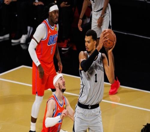 爆冷20分惨败,0胜3负!从联盟宠儿变成弃子,NBA西部格局变了