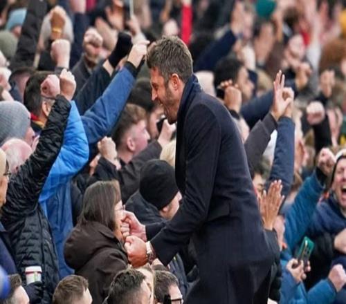 天空：曼聯在冬窗預計保持平靜，不太可能有人加盟或離開