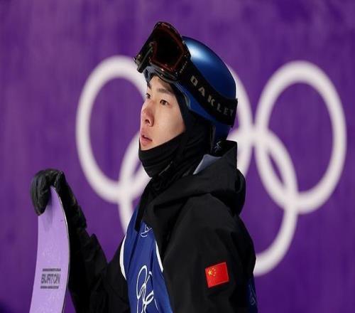 蘇翊鳴晉級(jí)米蘭冬奧會(huì)單板滑雪男子大跳臺(tái)決賽