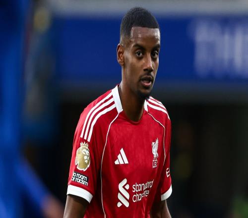 一日英超动向：寒王双响助埃梅里胜曼联，伊萨克重伤引发转会大战