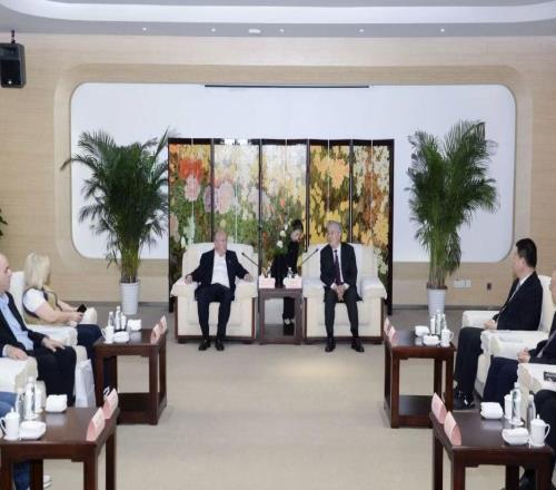 南京馬拉松鳴槍，希臘馬拉松市政府代表團(tuán)來(lái)訪