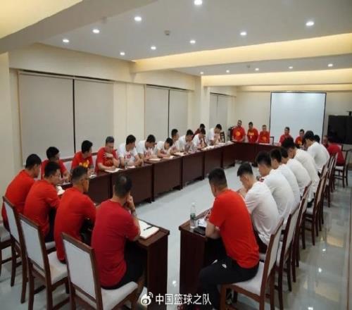 中国男篮在云南进行集训入队会！郭士强：全队统一思想目标明确