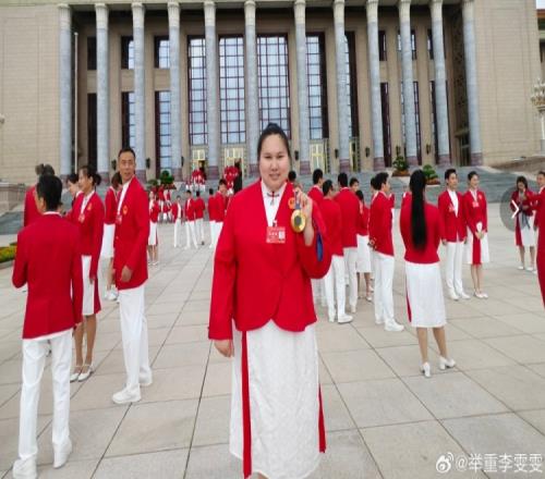 李雯雯談參加奧運(yùn)總結(jié)大會(huì)：激動(dòng)難以平復(fù)繼續(xù)向下一個(gè)目標(biāo)前進(jìn)