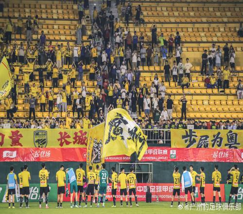 冲超卡位战，广州豹vs铜梁龙，越秀山会涌进更多球迷吗