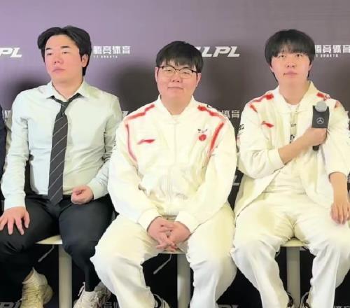不知蓝总有没有后悔放人369与教练在采访中表示想念JDG老板蓝总