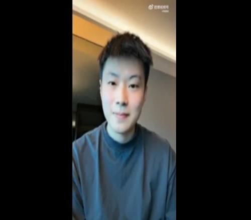 赵心童谈足球:小时候陪爸妈看的多,我爸喜欢曼联,我喜欢曼城