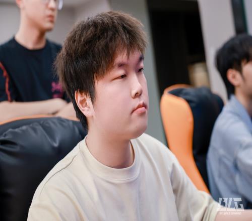 Bin哥爱撒点小慌!Bin兰博掘墓表现被Ale完爆两局最终战绩81311