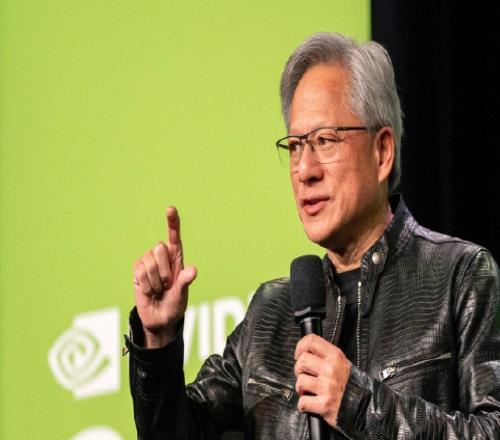 英伟达将调整中国市场战略,黄仁勋称后续将不会再推出Hopper系列产品