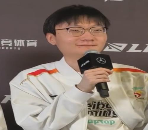 你开朗点就没事了!天:涅槃是我打出来的词不允许自己去涅槃组