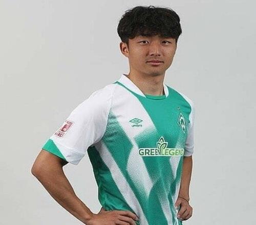 李賢成不應為業餘聯賽任務放棄職業聯賽，對自己成長不利