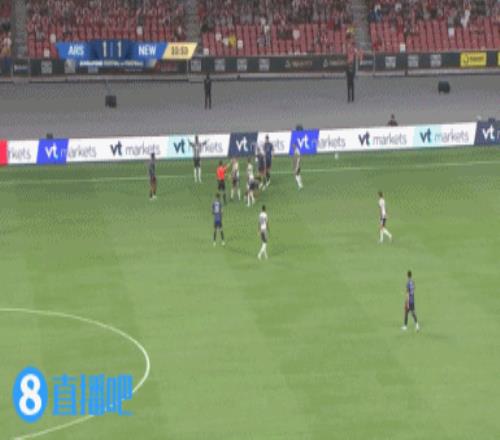 逆天烏龍！紐卡小將“搶點”攻入自家大門，阿森納2分鍾2球反超