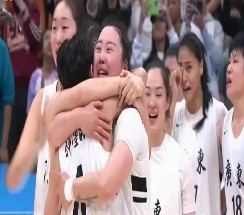 全運會廣東女籃奪冠CBA俱樂部杯賽再現(xiàn)遼粵大戰(zhàn)