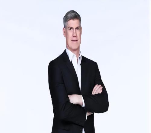 萬萬沒想到，CBA第一個(gè)下課的主教練不是丁偉，而是他！