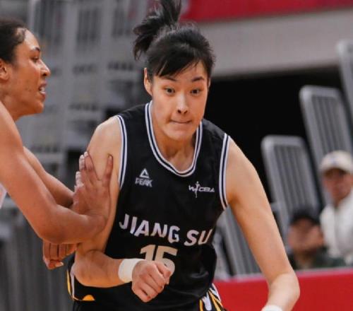 連場(chǎng)轟20+！中國(guó)女籃26歲2米王牌閃耀：升聯(lián)盟第2，宮帥招她嗎