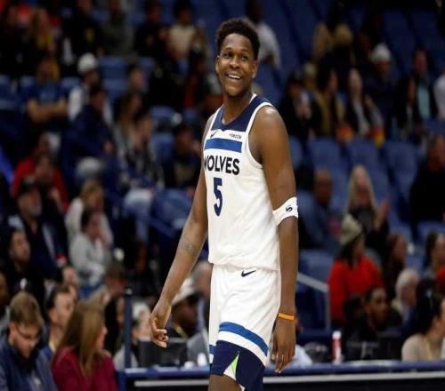 華子44+6三分森林狼加時逆轉(zhuǎn)鵜鶘墨菲33+15戈貝爾26+13