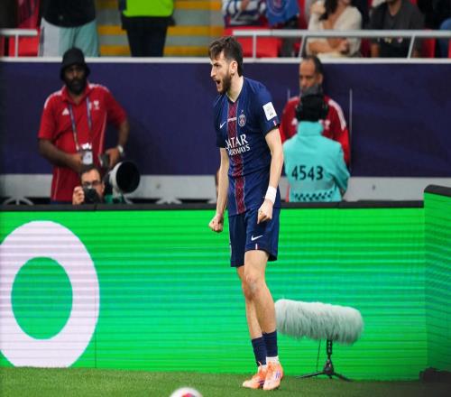 32！登贝莱失点，门将一战封神，大巴黎加冕6冠王，比肩巴萨拜仁