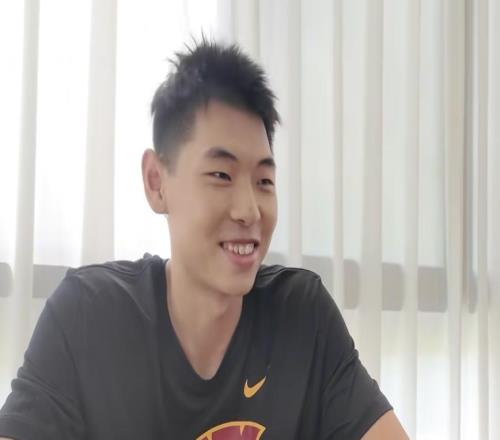 崔永熙:广东的节奏跟我在NBA一样很快,未来想在一二三号位摇摆