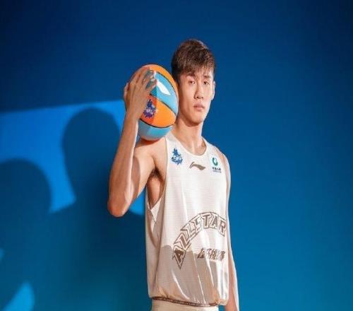 CBA新赛季一共有26名球员拿顶薪!