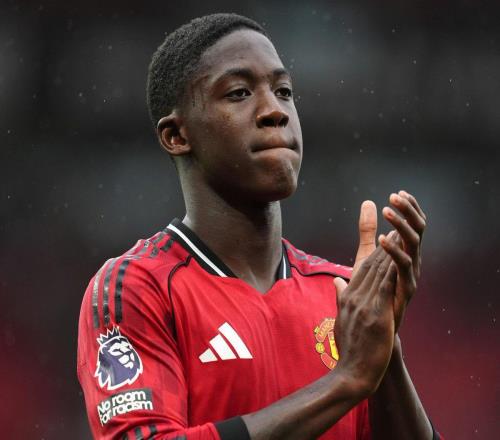 曼聯(lián)新帝星被迫留隊(duì)淪為不高興！一年斷崖下滑，無緣世界杯成定局