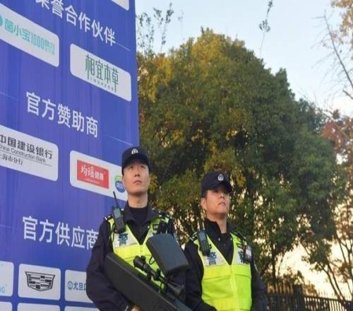 2025上海長灘半程馬拉松今日開跑 上海警方多舉措護(hù)航賽事