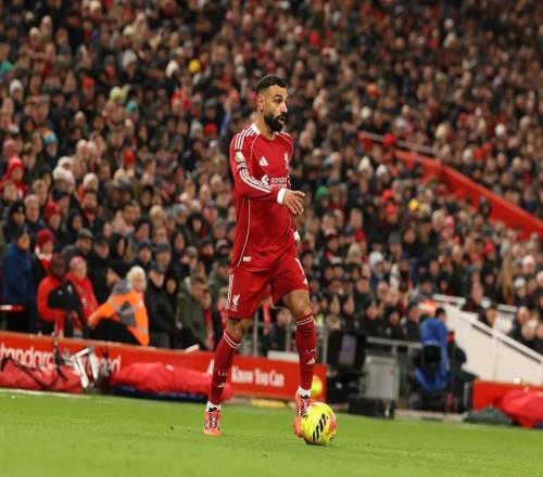 原地自爆！貴為紅軍隊史第一人的薩拉赫也是個被渣叔寵壞的孩子