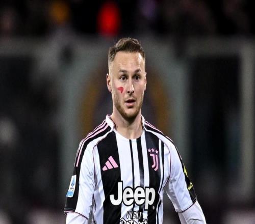 意媒：庫(kù)普梅納斯轉(zhuǎn)型中衛(wèi)成功，尤文中場(chǎng)補(bǔ)強(qiáng)成當(dāng)務(wù)之急