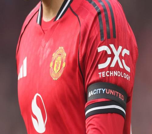 英媒:曼联考虑和衣袖赞助商DXC续约,新合同有望延续赞助额