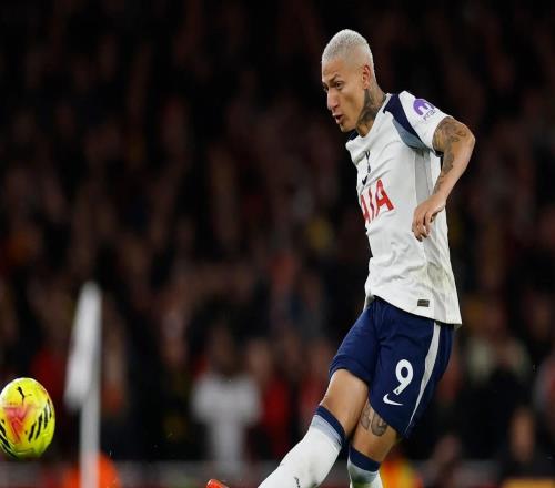 吊射得手，裏沙利鬆是本賽季第二個攻破阿森納球門的客隊球員