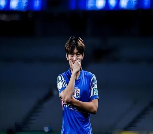 喜訊！大連英博僅花17萬人民幣，就讓19歲的申花鋒霸提前入隊