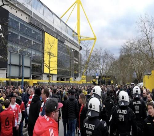 德媒：有29名拜仁球迷試圖用非正規門票進場，警方與之起衝突