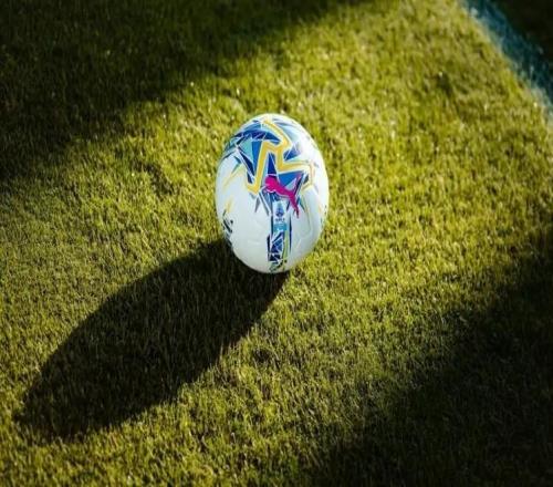 橙色足球遭到詬病，意甲和彪馬聯合推出新款白色比賽用球